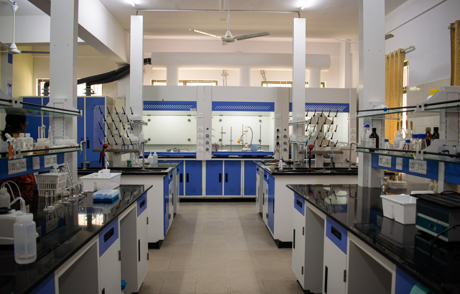 best laboratory setup in manikonda hyderabad and advanced equipment with accurate reports. visit helia diagnostics today